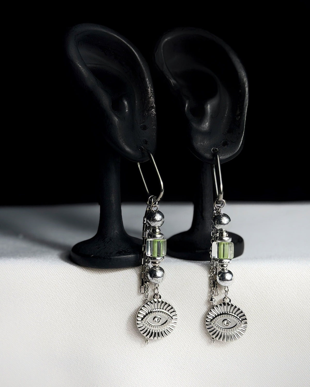 Paire de boucles d’oreilles argenté