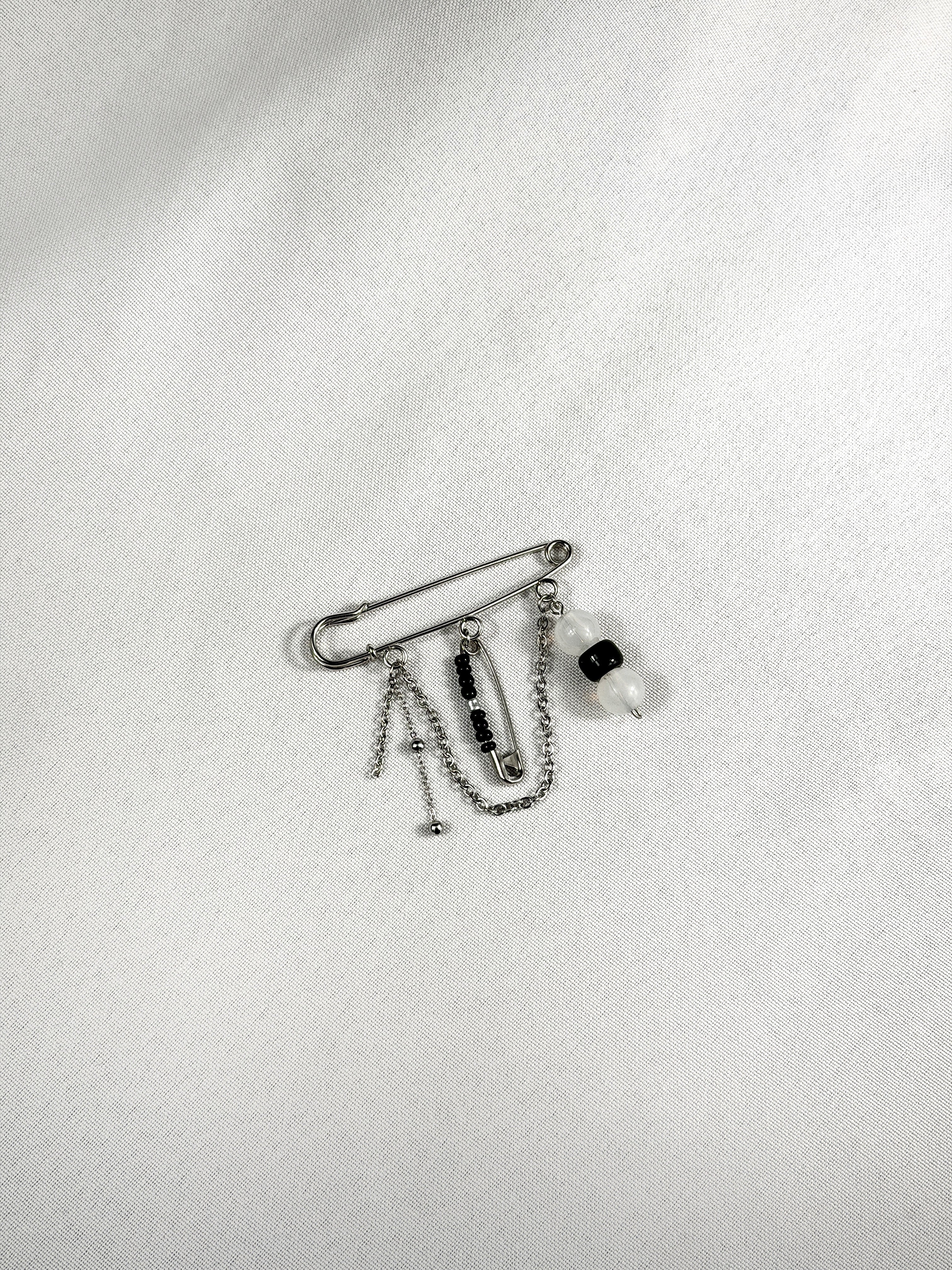 Broche argenté
