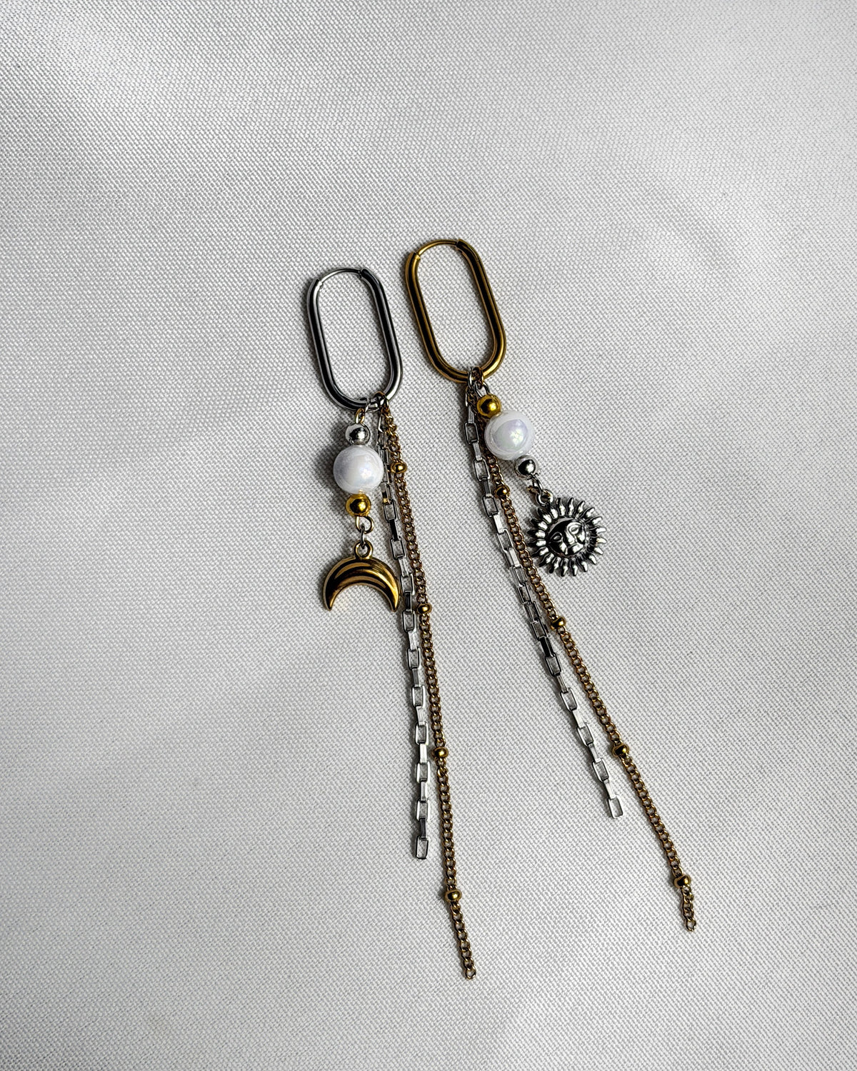 Paire de boucles d’oreilles mix doré & argenté