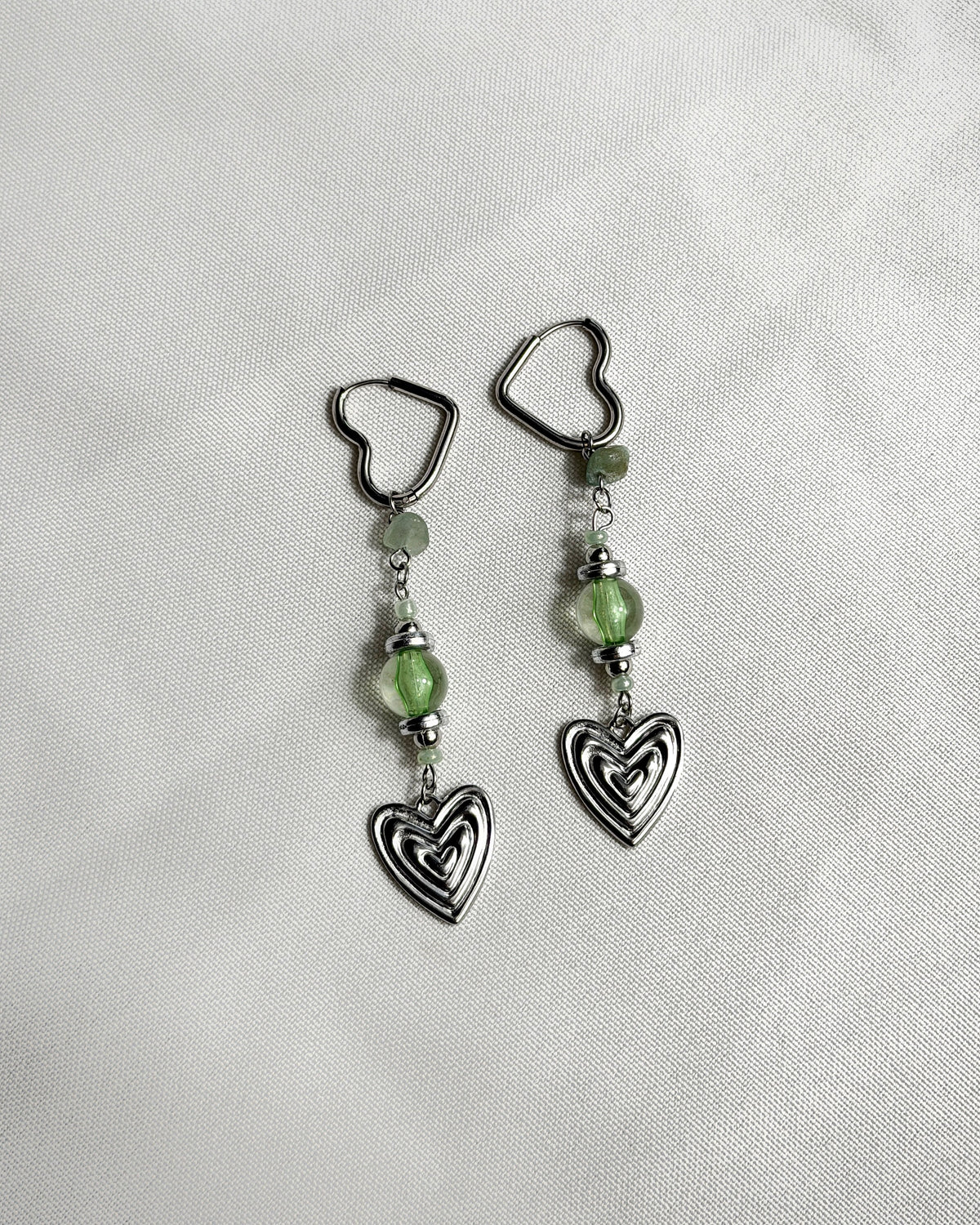 Paire de boucles d’oreilles argenté