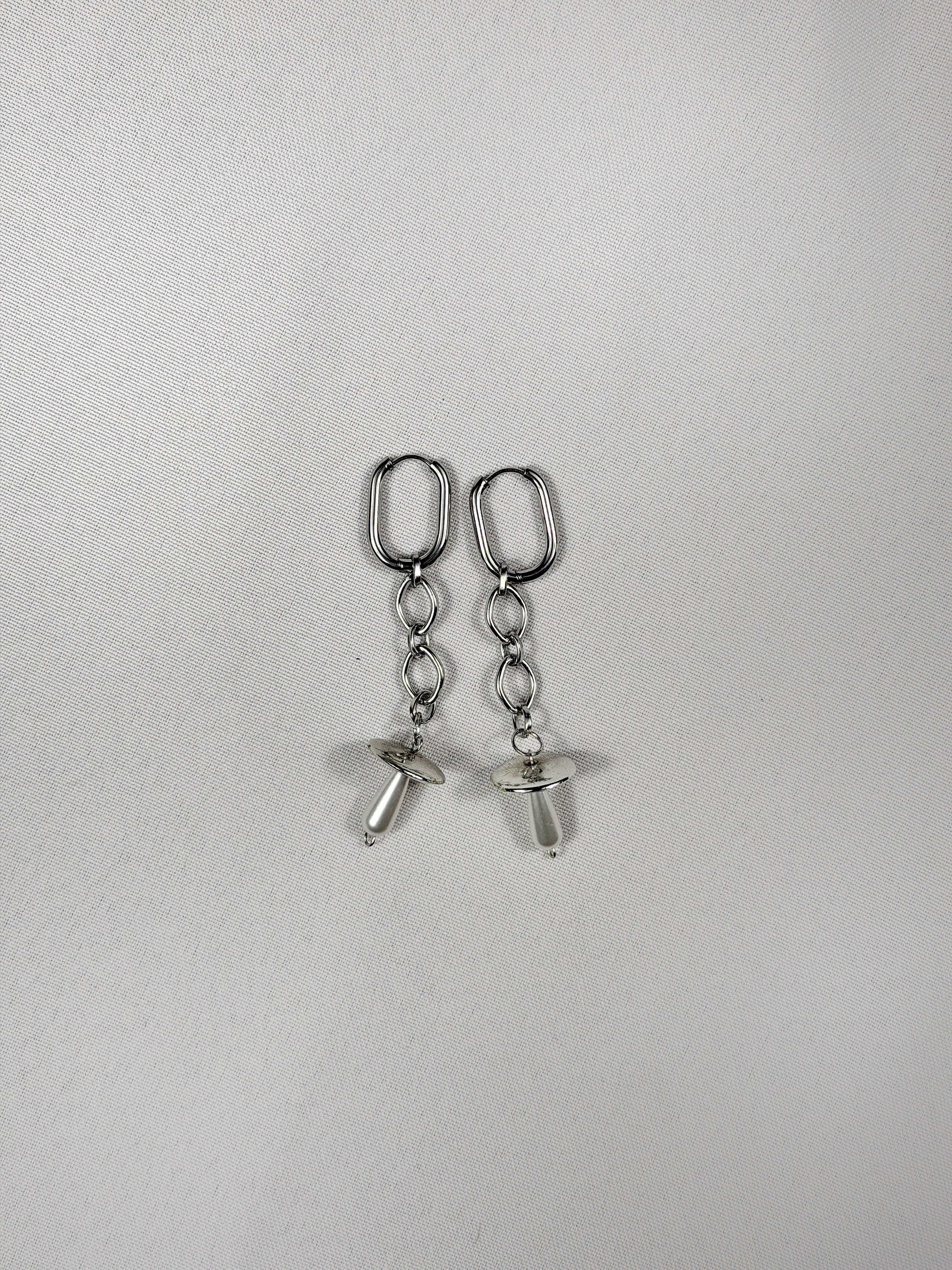 Paire de boucles d’oreilles argenté