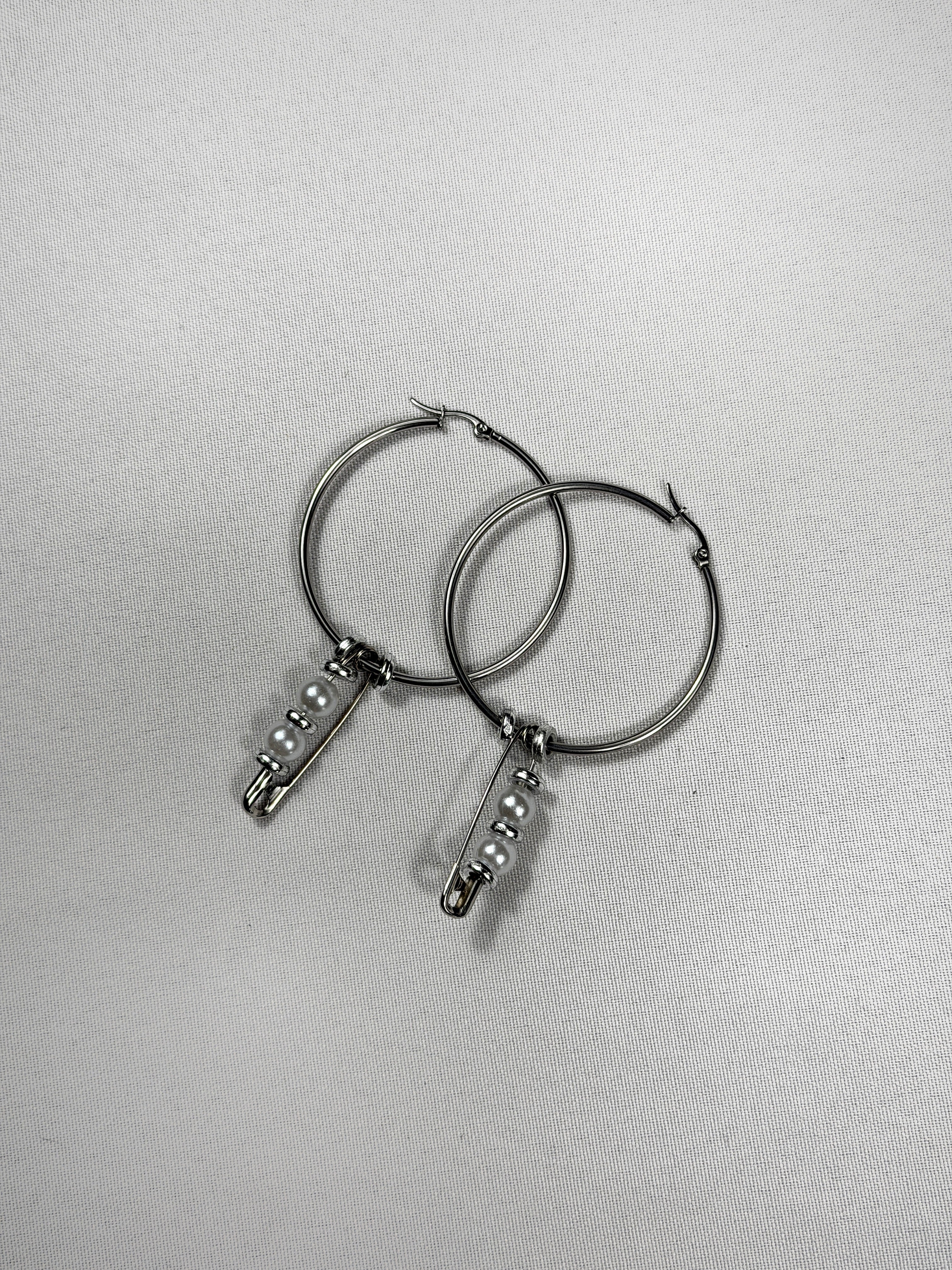 Paire de boucles d’oreilles argenté